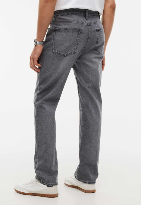 Ryan Slim Straight Jeans 