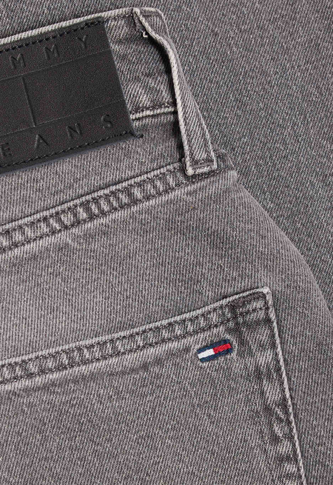Ryan Slim Straight Jeans 