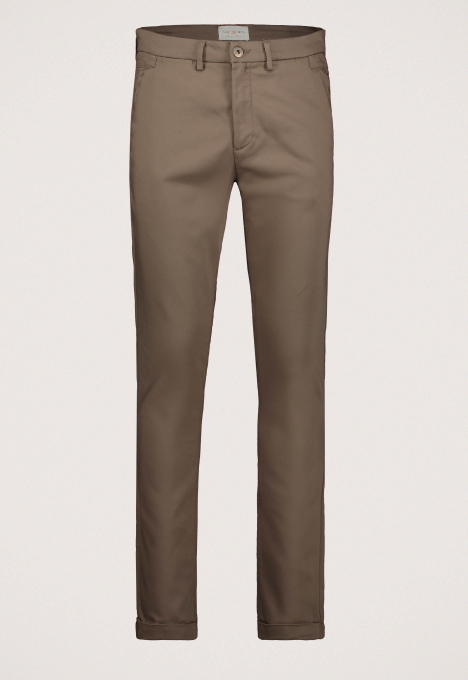 Riser Slim Fit Chino
