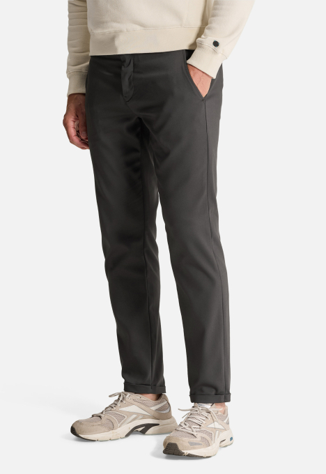 Cylas Tapered Fit Chino