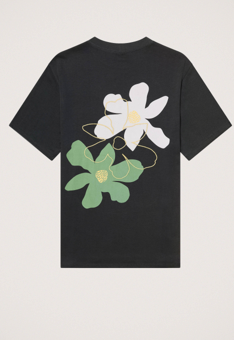 3 Flowers T-shirt