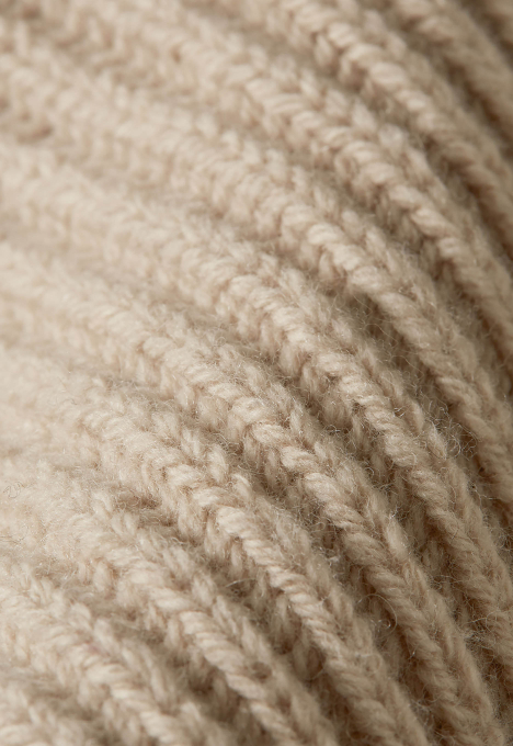 Essential Knit Vest 