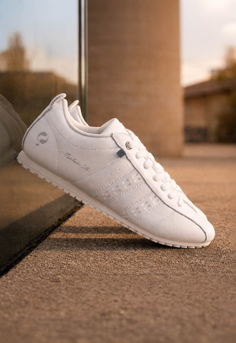 Typhoon Sneaker