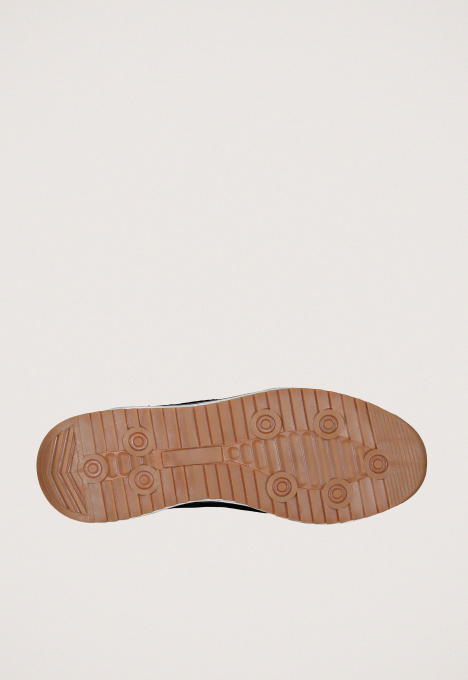 Boston Sneaker