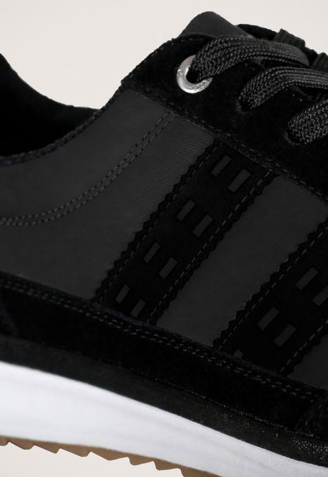 Boston Sneaker