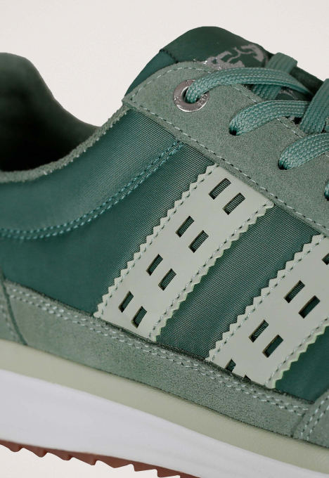 Boston Sneaker