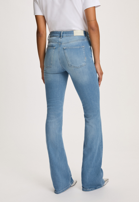 Celsi Flared Jeans 