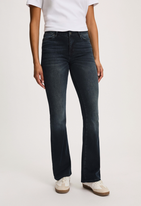 Celsi Flared Jeans