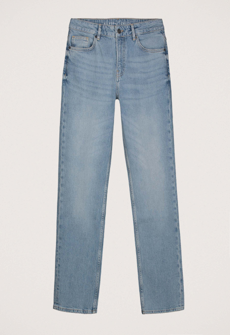 Liv Straight Jeans