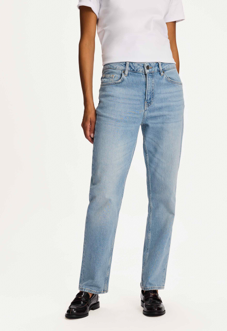 Liv Straight Jeans