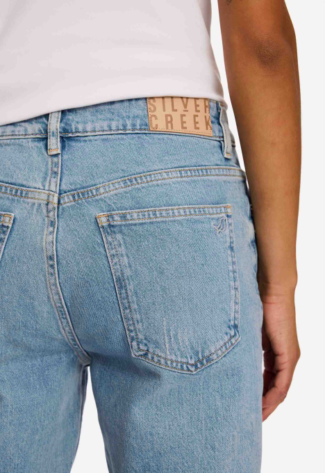 Liv Straight Jeans