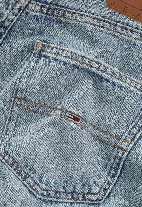 Layla Slim Straight Jeans 