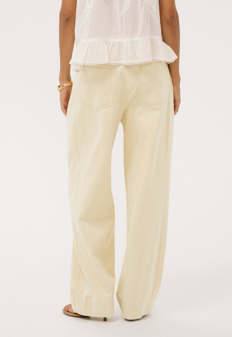 Ninnia Wide Leg Jeans