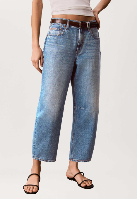 Cropped Barrel Jeans