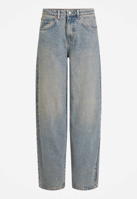 Aria Lagoon Falls Wash Jeans