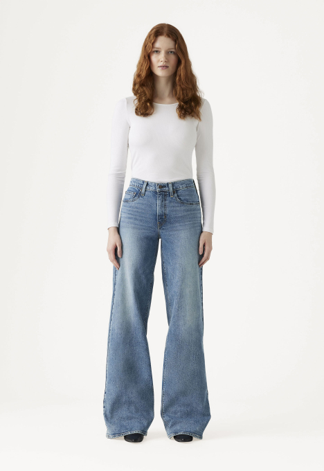 728 High Rise Wide Leg Jeans