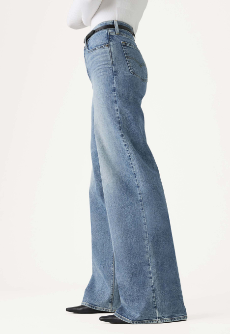 728 High Rise Wide Leg Jeans