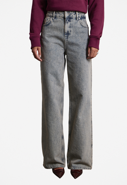 Shelly Jeans