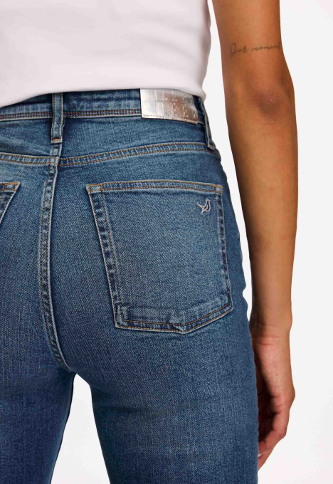 Ivory Slim Jeans
