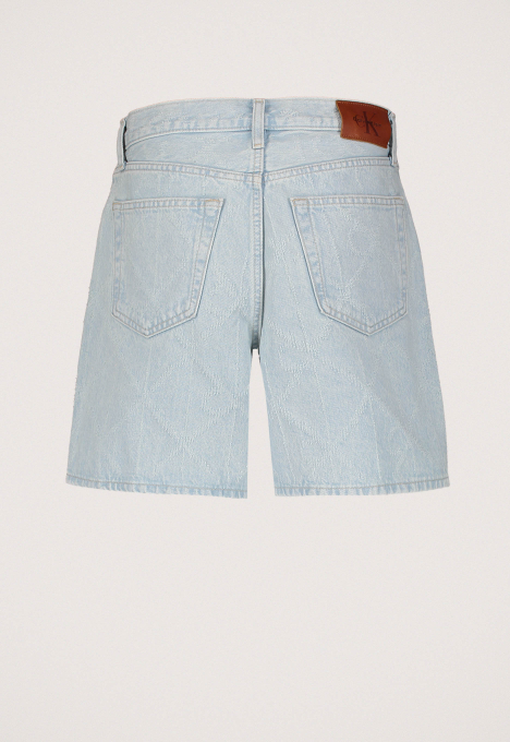 Needlepunch 90s Short