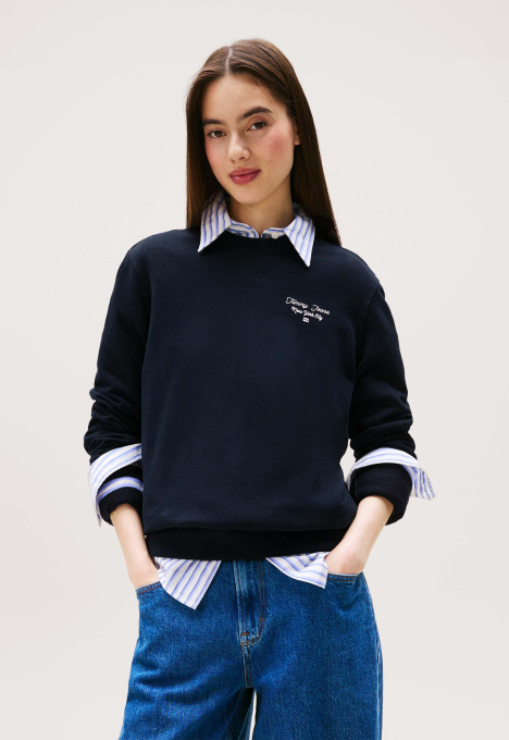 Essential Logo Sweater