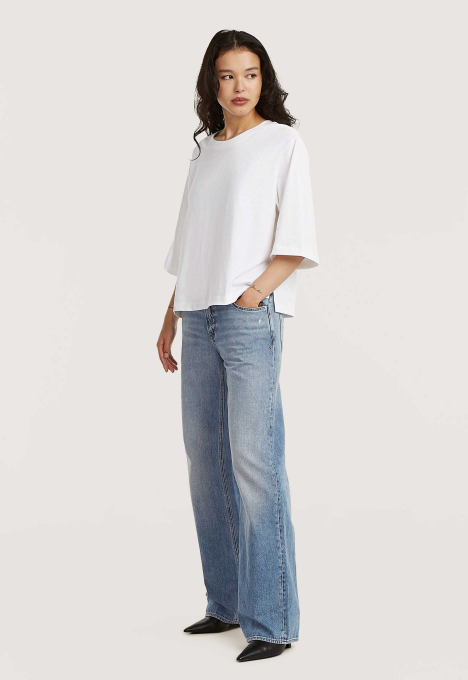 Modern Basic Loose T-shirt