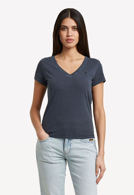 Overdyed Slim V T-Shirt
