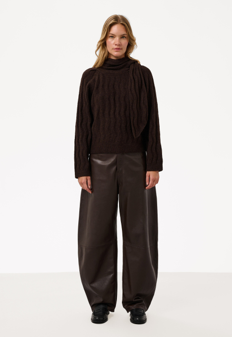 SLIdalia Pullover
