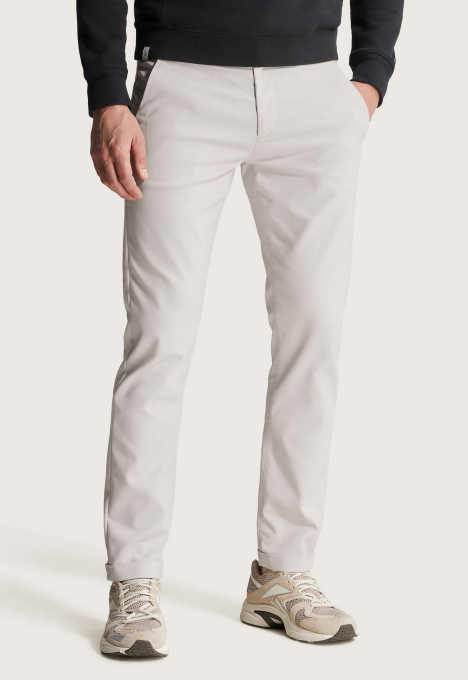 Riser Slim Fit Chino