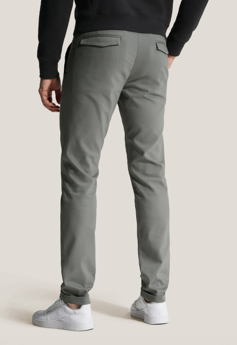 Riser Slim Fit Chino