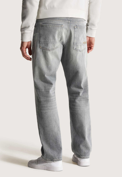 Revson Loose Fit Jeans
