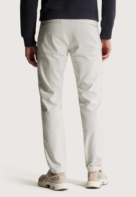 Cylas Tapered Chino