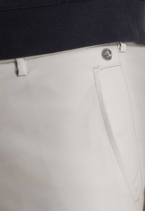 Cylas Tapered Chino
