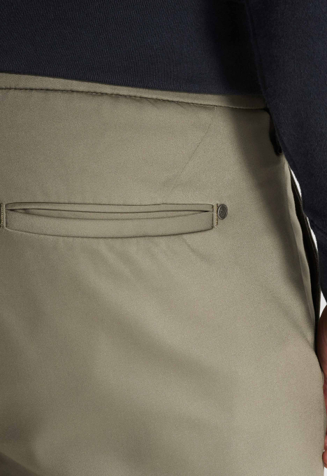 Cylas Tapered Chino