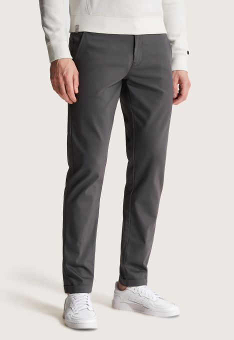 Cylas Tapered Chino