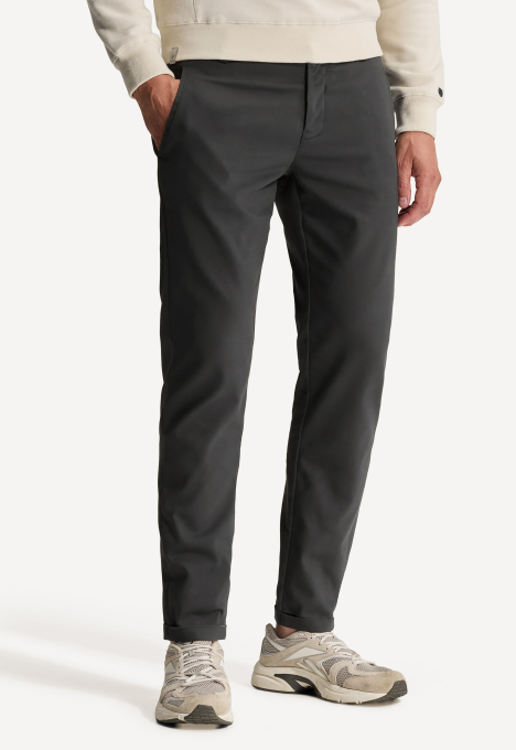 Cylas Tapered Chino