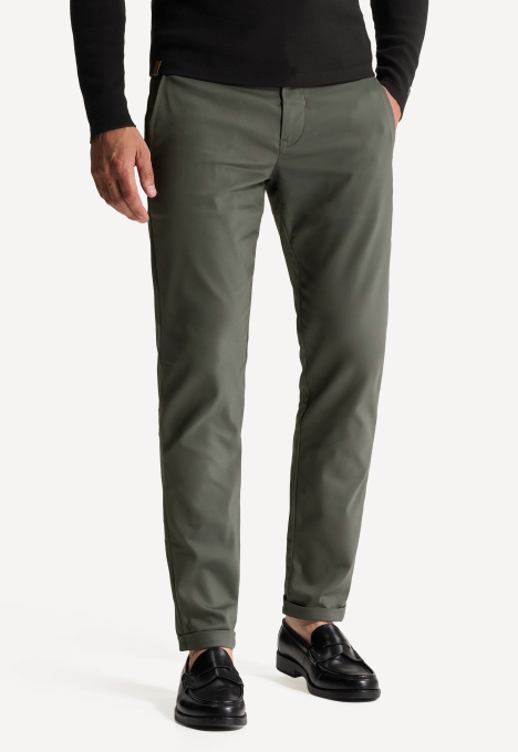 Cylas Tapered Chino