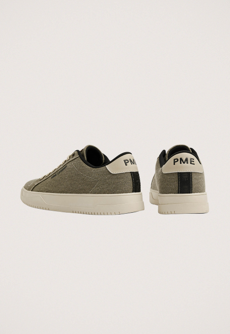 Low Crewman Sneaker