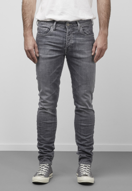 Porter Slim Tapered Jeans