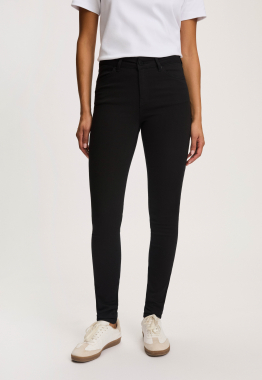 Celsi Super Skinny Jeans
