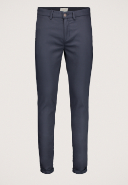 Riser Slim Fit Chino