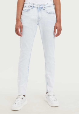 Slim Tapered Jeans 