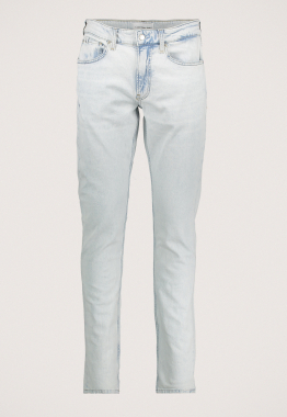 Slim Tapered Jeans 