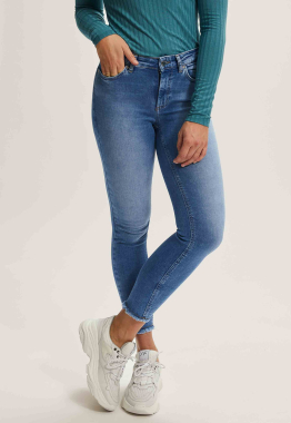 Blush Midwaist Skinny Jeans