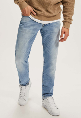 Lewis Tapered Jeans 
