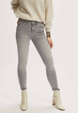 Celsi Super Skinny Jeans