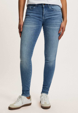 Cassy Skinny Jeans