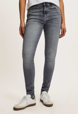 Doris Super Skinny Jeans