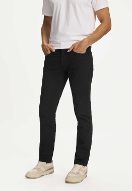 Lewis Tapered Jeans