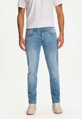 Porter Slim Tapered Jeans